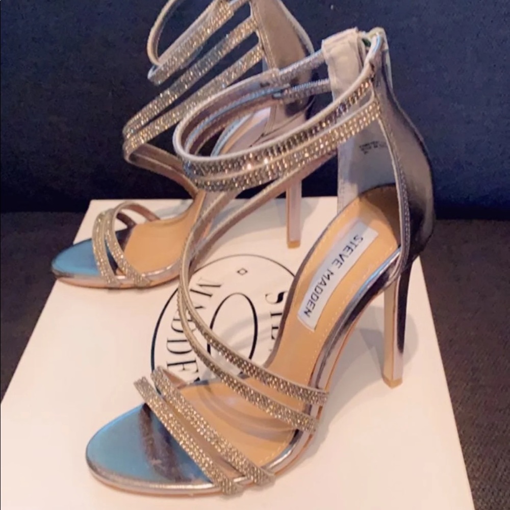 Steve Madden silver heels size 5